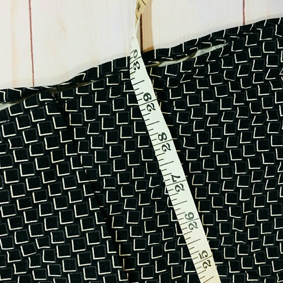 Vintage pattern button up - Picture 4 of 5